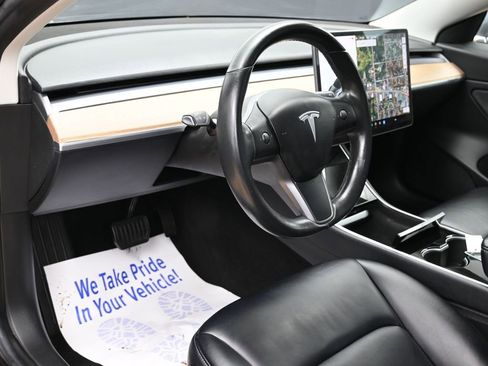 Used 2018 Tesla Model 3 Long Range image 17