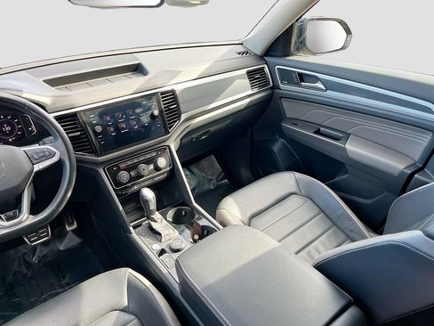 Used 2022 Volkswagen Atlas SEL Premium image 25