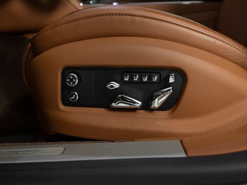 Used 2021 Bentley Flying Spur W12 AWD/4WD image 14