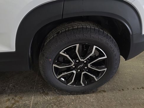 New 2025 Chevrolet TrailBlazer ACTIV w/ Convenience Package image 4