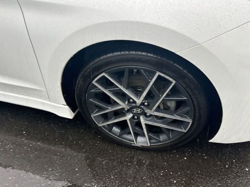 Used 2019 Hyundai Elantra Sport w/ Premium Package 03 image 4