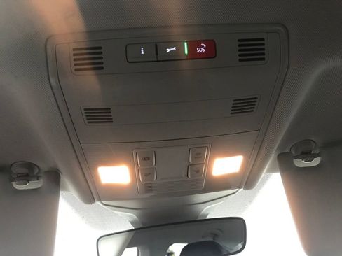 Used 2024 Volkswagen Jetta SE image 24