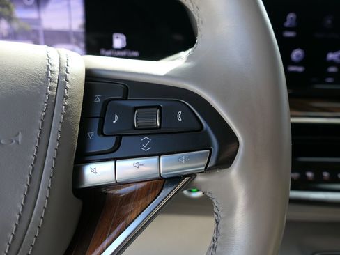 Used 2024 Cadillac Escalade Sport Platinum AWD/4WD image 15