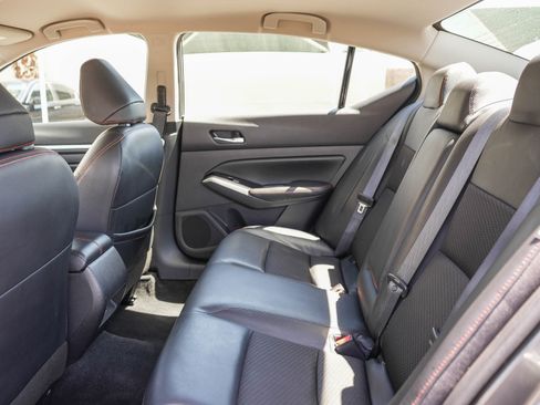 Used 2024 Nissan Altima 2.5 SR FWD image 19