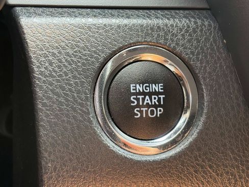 Used 2022 Toyota Camry SE w/ Convenience Package FWD image 26