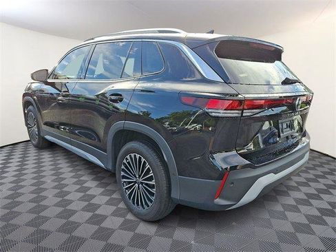 New 2025 Volkswagen Tiguan S image 4