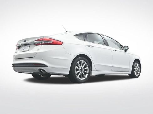 Used 2017 Ford Fusion SE w/ Fusion SE Technology Package FWD image 36