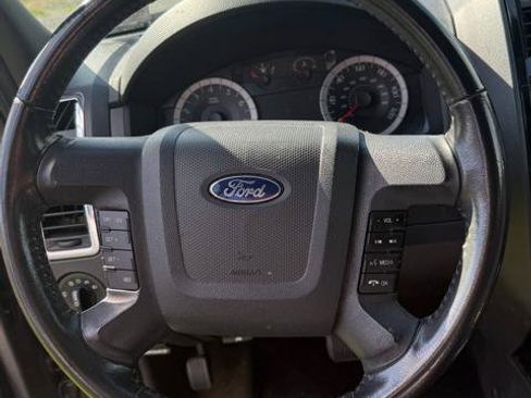 Used 2011 Ford Escape Limited w/ 301A Rapid Spec Order Code FWD image 16