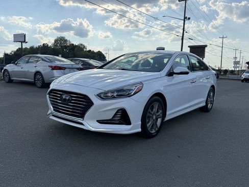 Used 2018 Hyundai Sonata Limited w/ Limited Ultimate Package 03 FWD image 3