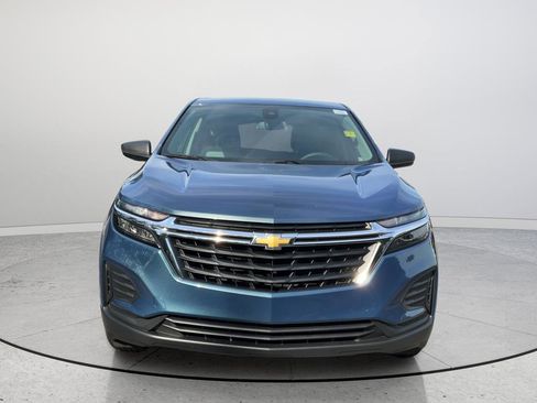 Used 2024 Chevrolet Equinox LS w/ LS Convenience Package FWD image 4