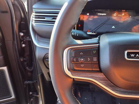 Used 2024 Jeep Wagoneer L Series II w/ Flexible Seating Group image 10