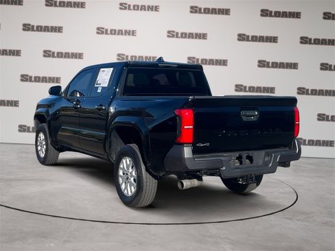 Used 2025 Toyota Tacoma SR image 3