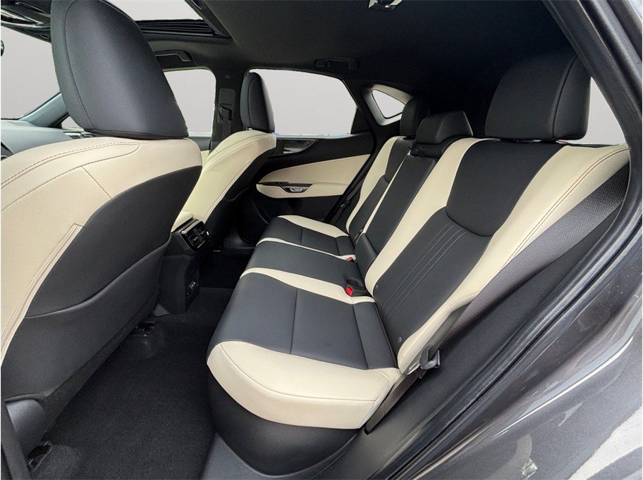 Used 2024 Lexus NX 350h AWD image 35