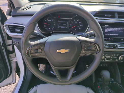 Certified 2021 Chevrolet TrailBlazer LT w/ Convenience Package FWD image 18