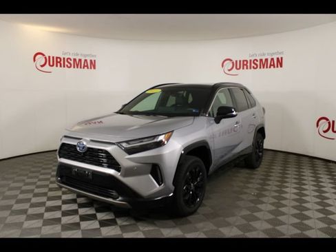 Used 2023 Toyota RAV4 XSE AWD/4WD image 2