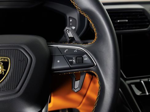 Used 2024 Lamborghini Urus S image 23