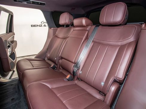 Used 2024 Land Rover Range Rover SE AWD/4WD image 14