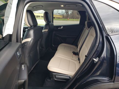 Certified 2021 Ford Escape SEL AWD/4WD image 11
