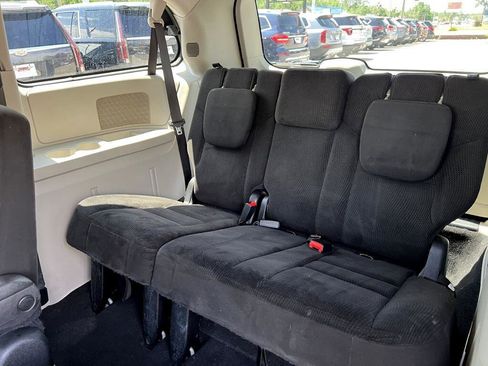 Used 2016 Dodge Grand Caravan SE w/ Quick Order Package 29E SE image 14