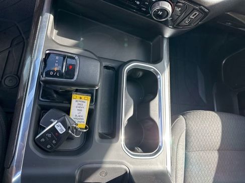 Used 2022 Chevrolet Silverado 1500 LT image 19