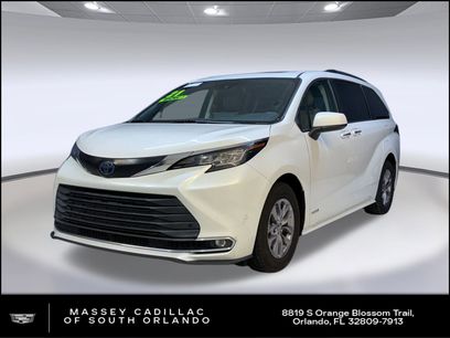 Used 2021 Toyota Sienna XLE