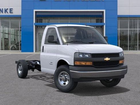 New 2025 Chevrolet Express 3500 w/ Power Convenience Package image 7