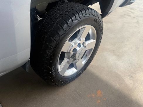 Used 2016 Chevrolet Silverado 2500 LT w/ LT Convenience Package image 10