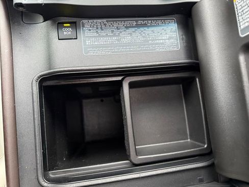 Certified 2022 Lexus LX 600 4WD w/ Luxury Package image 21