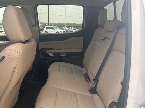 Used 2025 Ford Ranger Lariat w/ FX4 Off-Road Package image 5