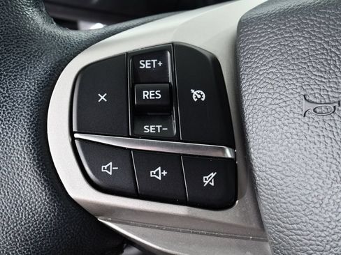 Used 2023 Ford Explorer XLT w/ Equipment Group 202A AWD/4WD image 33