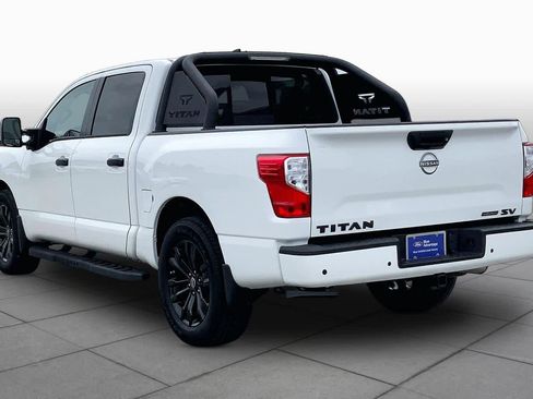 Used 2024 Nissan Titan SV RWD image 12
