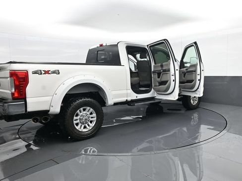 Used 2019 Ford F350 XLT w/ XLT Premium Package AWD/4WD image 28