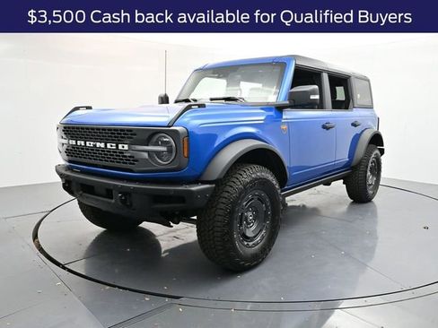 New 2025 Ford Bronco Badlands image 3