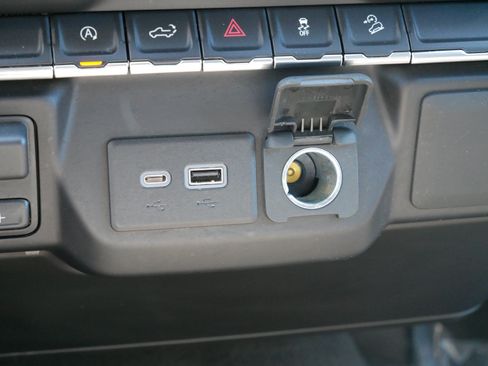 Used 2021 Chevrolet Silverado 1500 RST AWD/4WD image 30