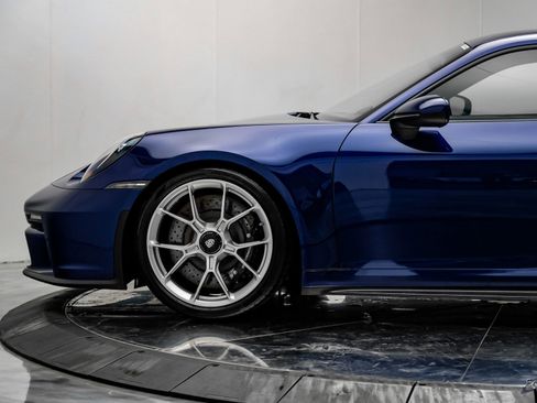 Used 2022 Porsche 911 GT3 image 10