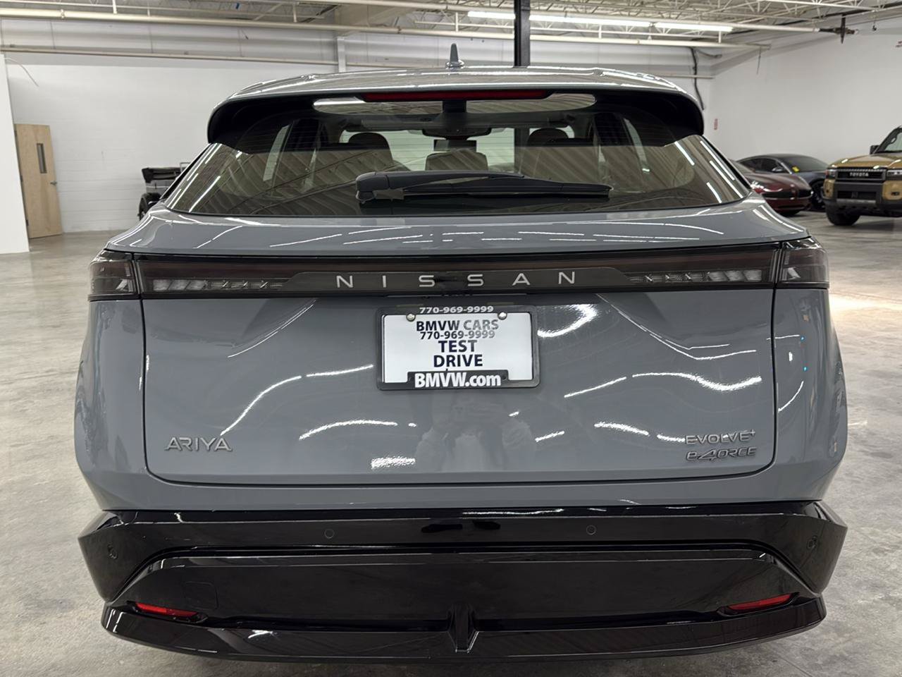 Used 2024 Nissan Ariya AWD image 8