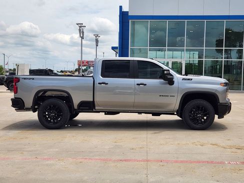 New 2026 Chevrolet Silverado 2500 Custom w/ Custom Value Package AWD/4WD image 7