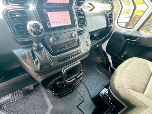 Used 2022 RAM ProMaster 2500 FWD image 25