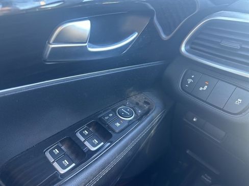 Used 2020 Kia Sorento LX image 19