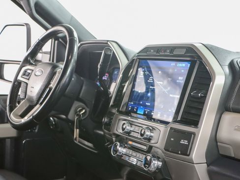 Used 2022 Ford F250 Lariat image 27