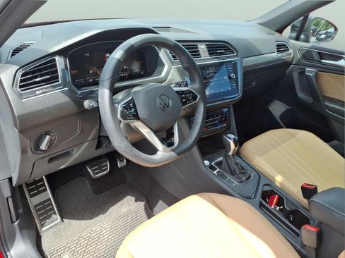 Used 2024 Volkswagen Tiguan SE R-Line FWD image 24