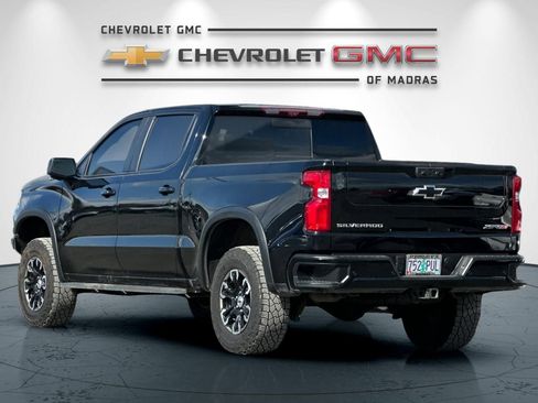 Used 2023 Chevrolet Silverado 1500 ZR2 w/ Technology Package image 5