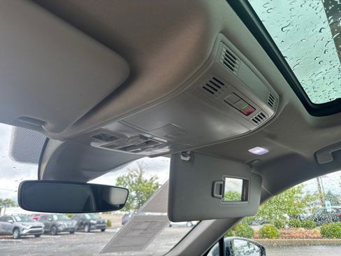 Used 2024 Volkswagen Tiguan Wolfsburg Edition image 14