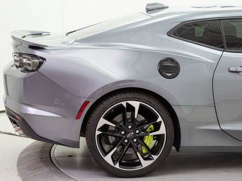 Used 2021 Chevrolet Camaro SS image 15