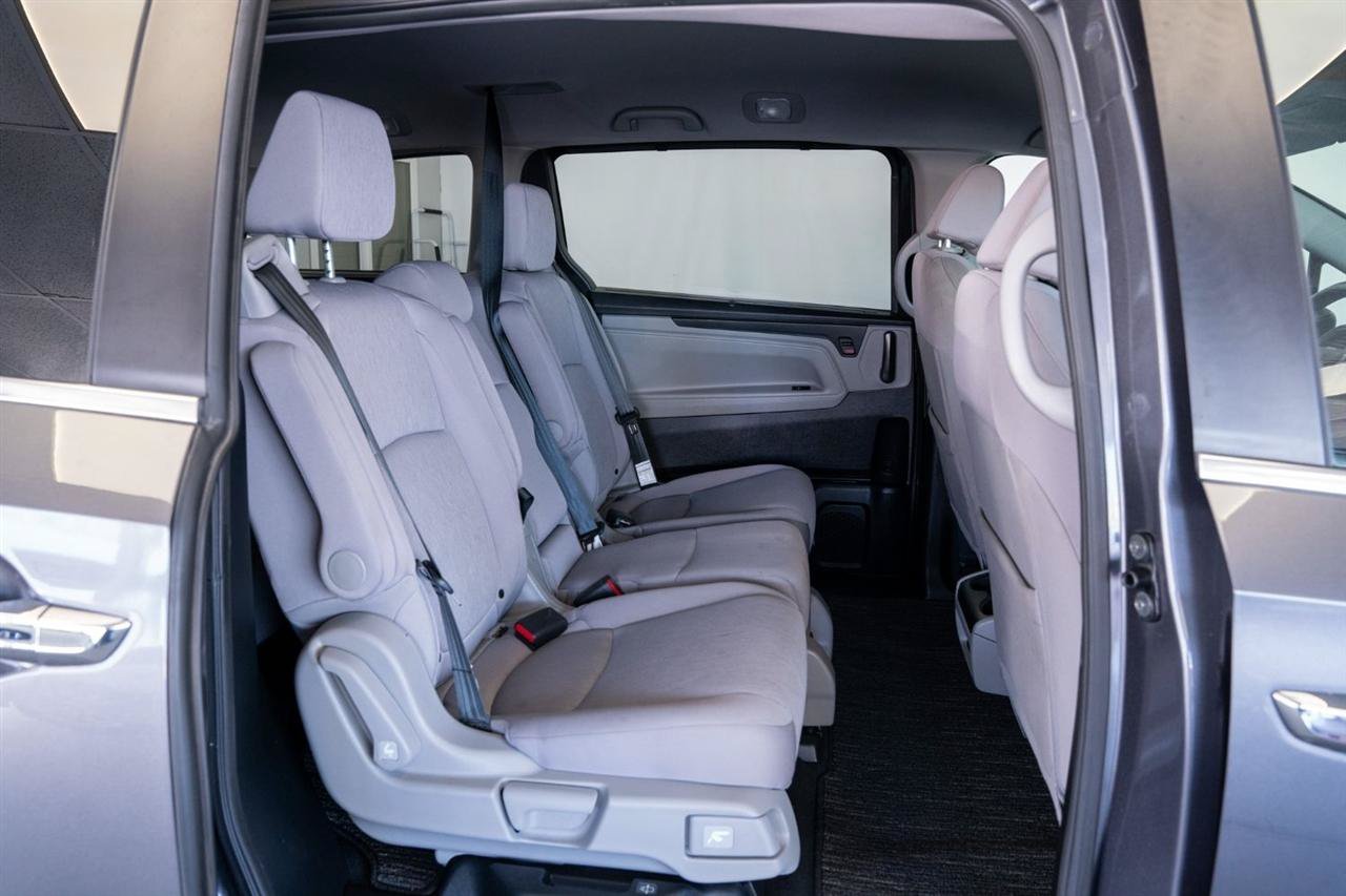 Used 2023 Honda Odyssey EX image 16