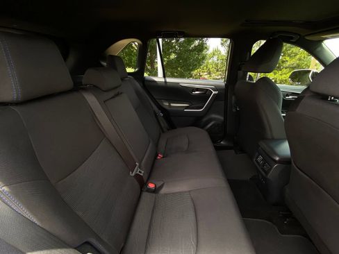 Used 2022 Toyota RAV4 SE w/ Convenience Package AWD/4WD image 27