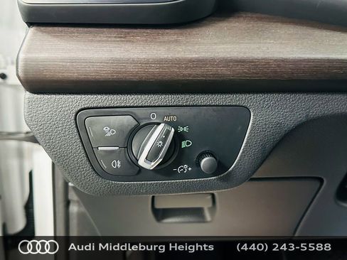 Used 2023 Audi Q5 2.0T Premium w/ Convenience Package image 18