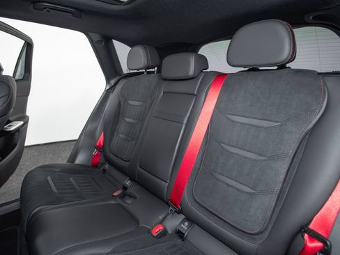 Used 2024 Mercedes-Benz GLC 43 AMG 4MATIC image 42