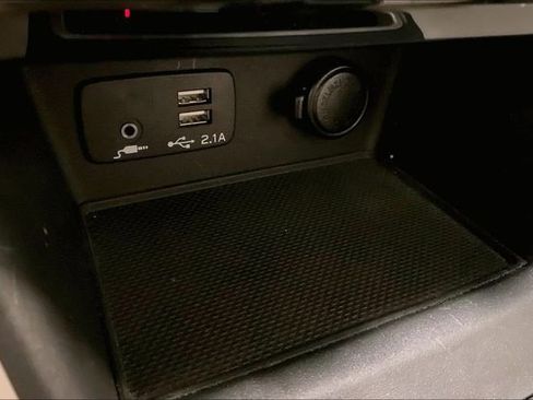 Used 2022 Subaru Forester Limited image 33