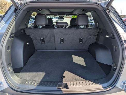 Used 2025 Chevrolet Equinox RS w/ Safety and Technology Package image 13